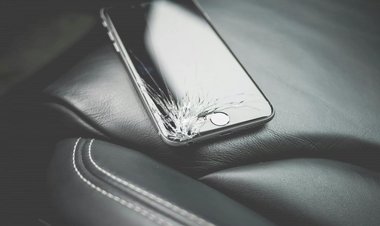 Telefon Ekranı Kırıldı: Ne Yapmalı? Telefon Ekranı Onarımı Nasıl Yapılır?